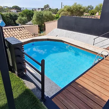 Contemporary House With Sea View